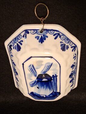 Vintage 1981 Delft Blue Hand Painted Windmill Ceramic Wall Mold Holland DA